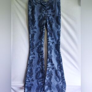 Anthropologie BDG‎ Low Rise Flare Leg Dragon Print women's jeans Size 27
